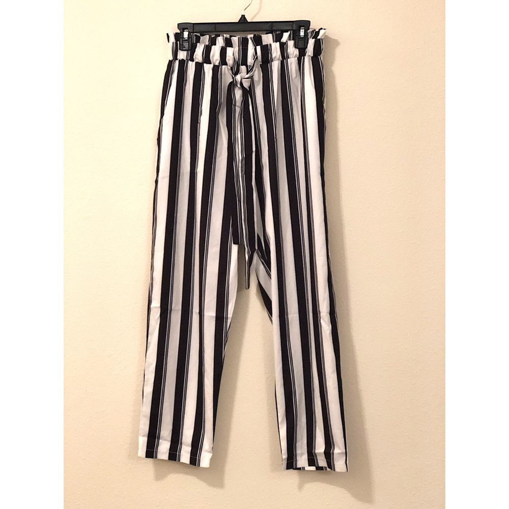 Pinstriped high waisted pants!